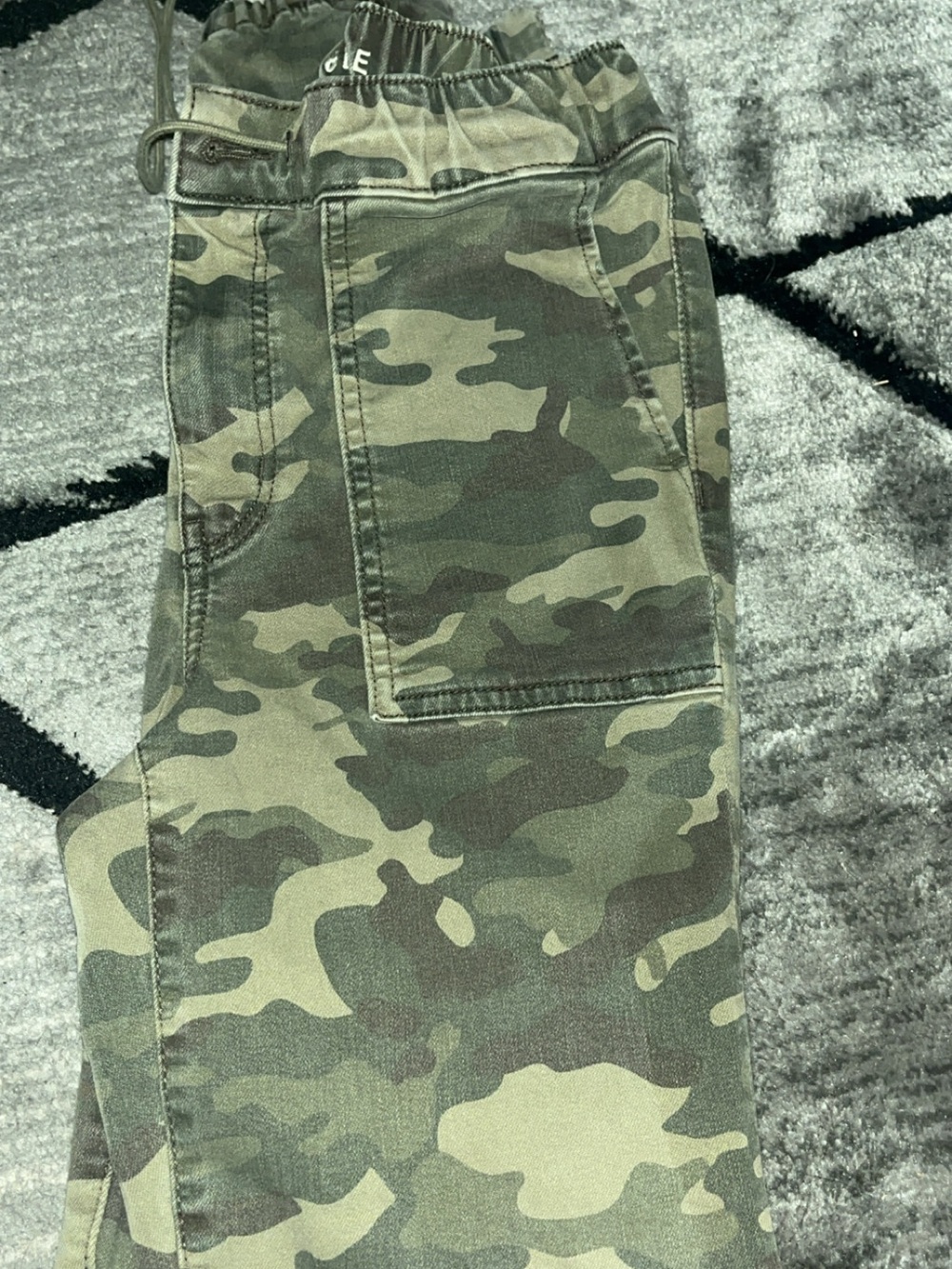 American Eagle Outfitters Men's Camo Cargo Joggers - Olive & Dark Green
